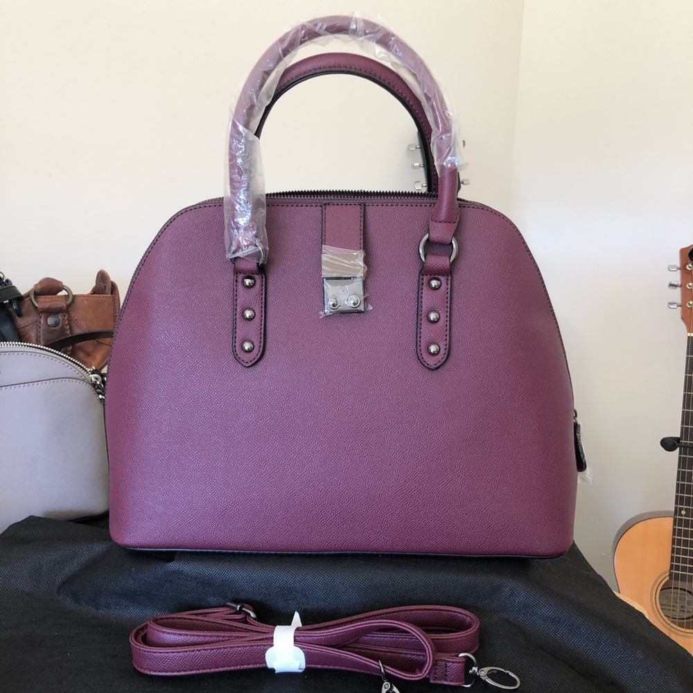 Purse, New in original packing